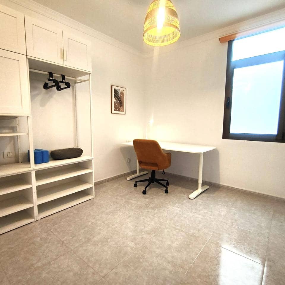 2 quarto Apartamento para arrendar em Santa Maria de Guia de Gran Canaria com garagem - 1 300 € (Ref: 10061040)