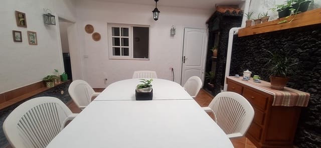 3 Zimmer Villa zu vermieten in Agaete mit Garage - 1.350 € (Ref: 10062642)