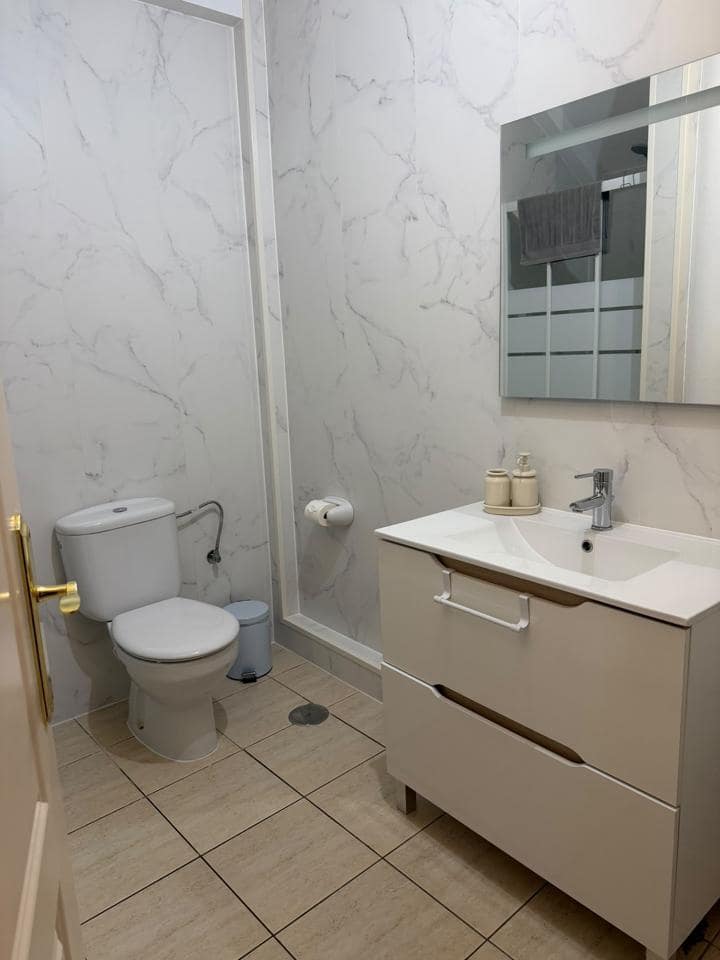 Appartement de 2 chambres à louer à Valverde - 1 050 € (Ref: 10076947)