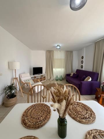 2 soverom Leilighet til leie i Valverde - € 1 050 (Ref: 10076947)