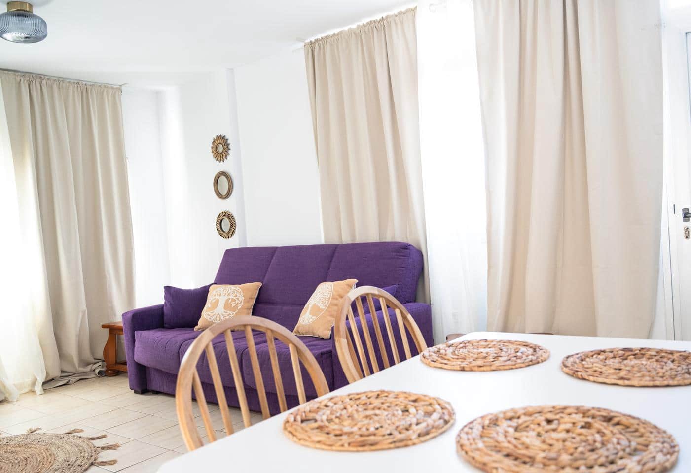 Appartement de 2 chambres à louer à Valverde - 1 050 € (Ref: 10076947)