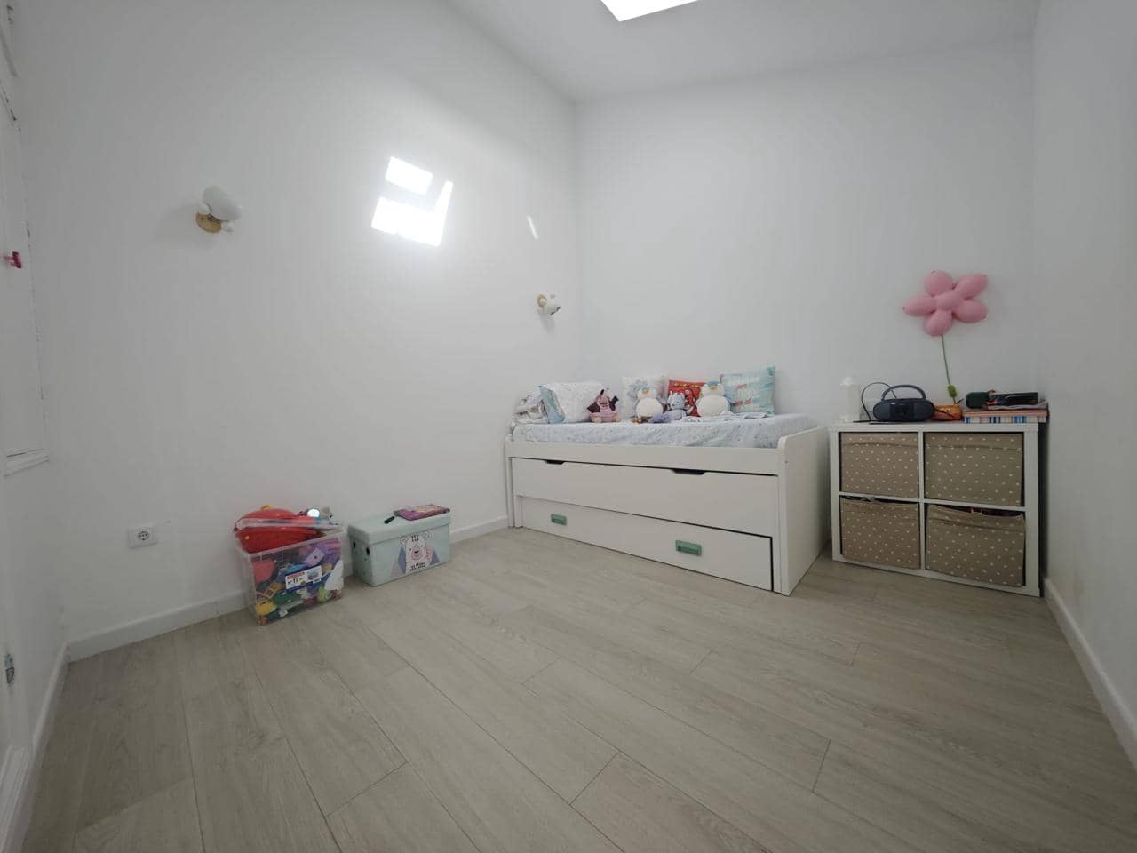 Chalet de 2 habitaciones en Sonneland en alquiler con piscina garaje - 1.300 € (Ref: 10076949)