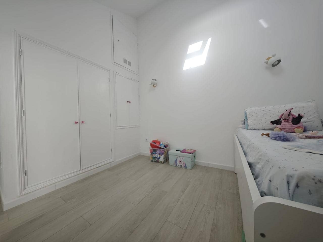 Chalet de 2 habitaciones en Sonneland en alquiler con piscina garaje - 1.300 € (Ref: 10076949)
