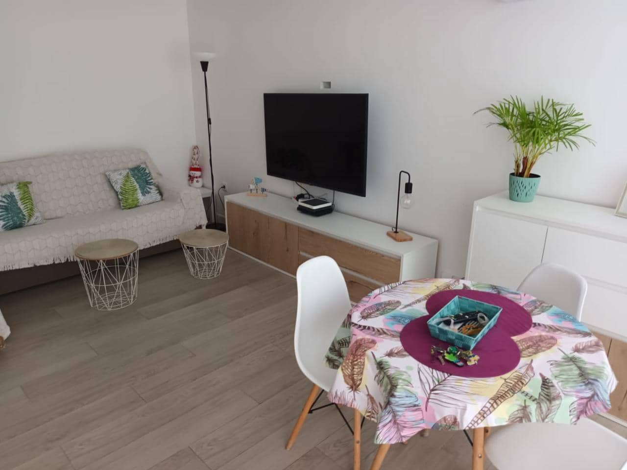 Chalet de 2 habitaciones en Sonneland en alquiler con piscina garaje - 1.300 € (Ref: 10076949)