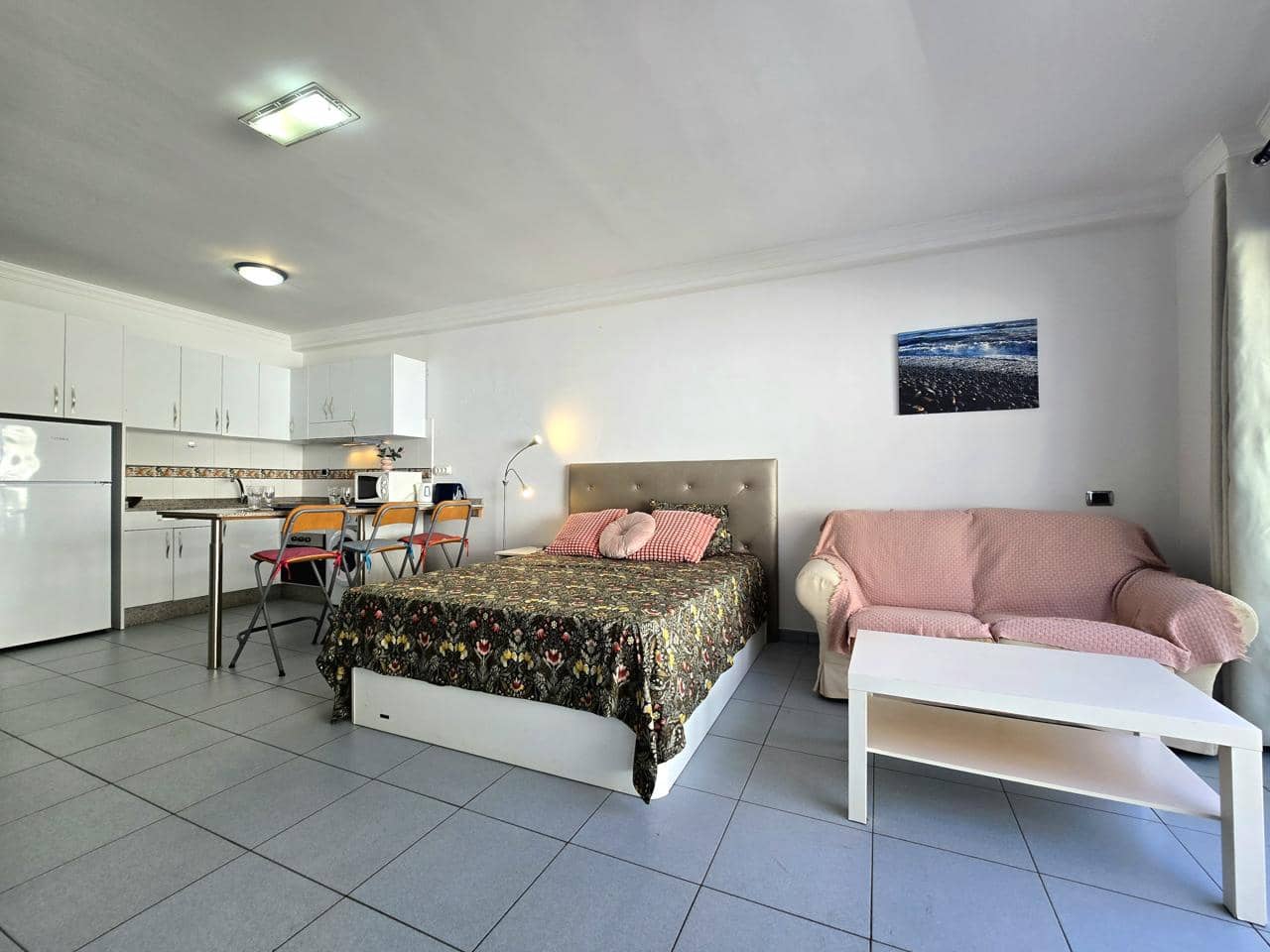 Apartamento para arrendar em Mogan - 1 200 € (Ref: 10076950)
