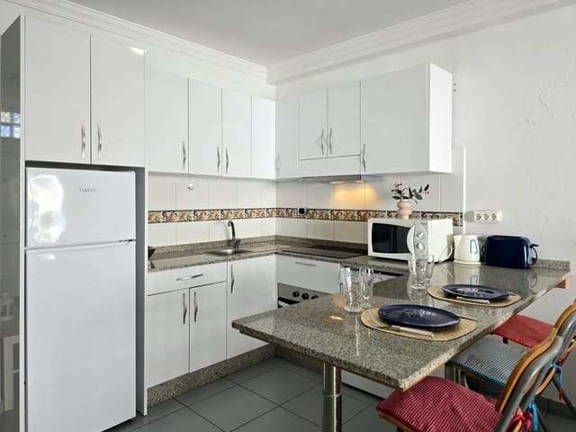 Apartamento para arrendar em Playa de Mogán, Mogán - 1 200 € (Ref: 10076950)
