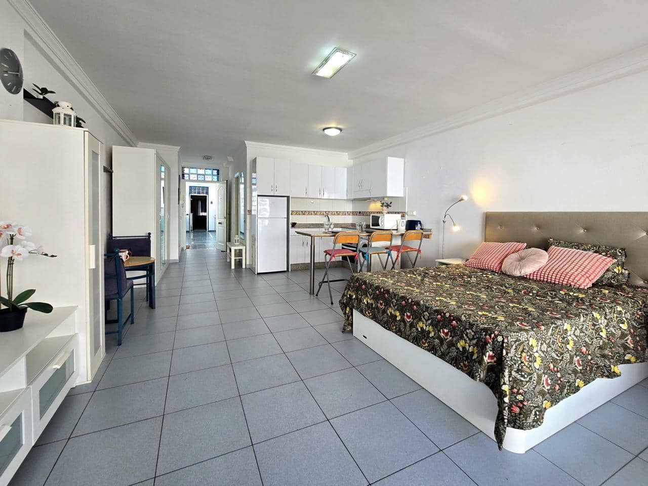 Apartamento para arrendar em Mogan - 1 200 € (Ref: 10076950)