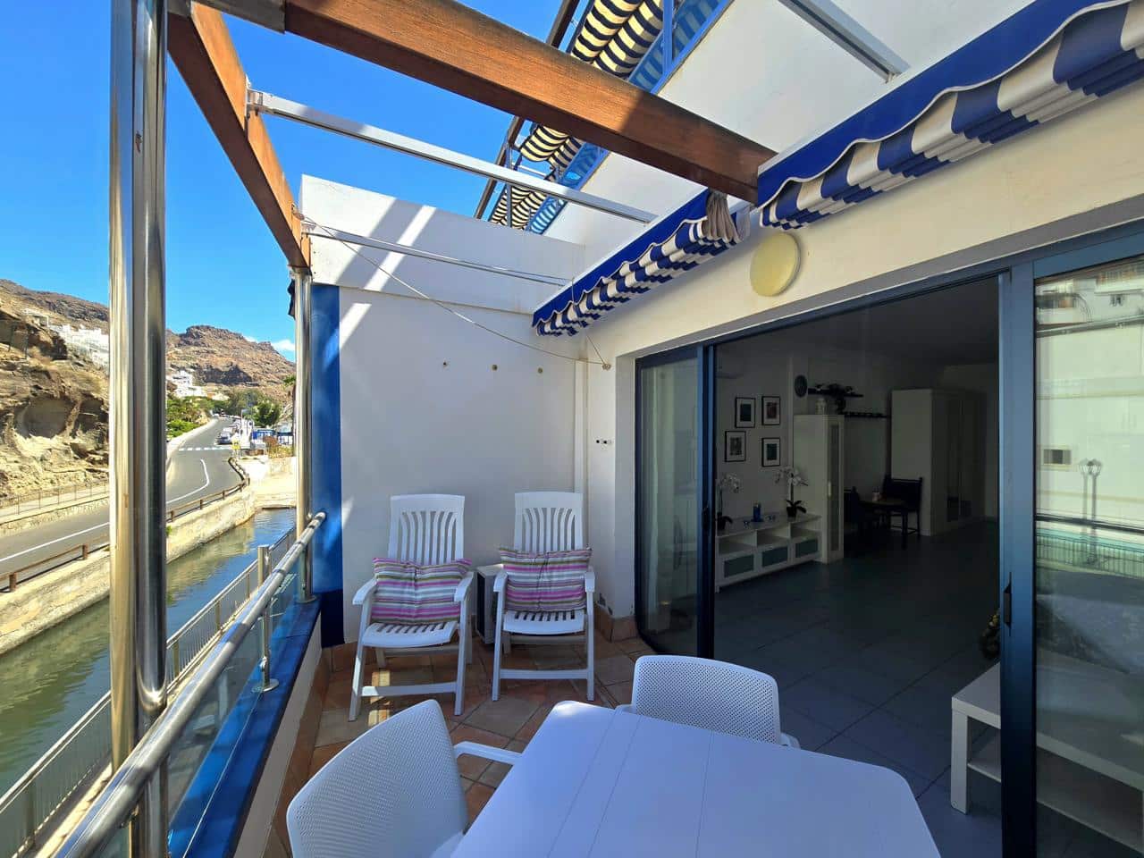 Apartamento para arrendar em Mogan - 1 200 € (Ref: 10076950)