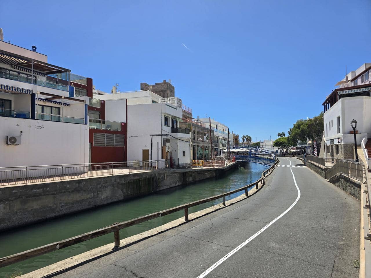 Apartamento para arrendar em Mogan - 1 200 € (Ref: 10076950)