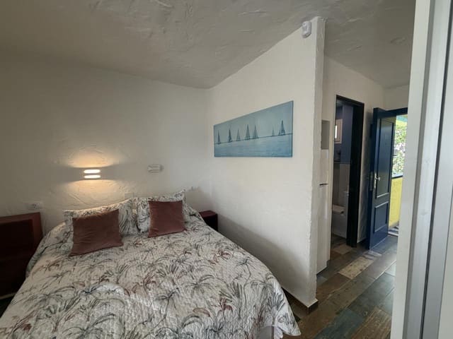 Apartamento para arrendar em San Agustín, San Bartolomé de Tirajana com piscina - 1 000 € (Ref: 10076951)
