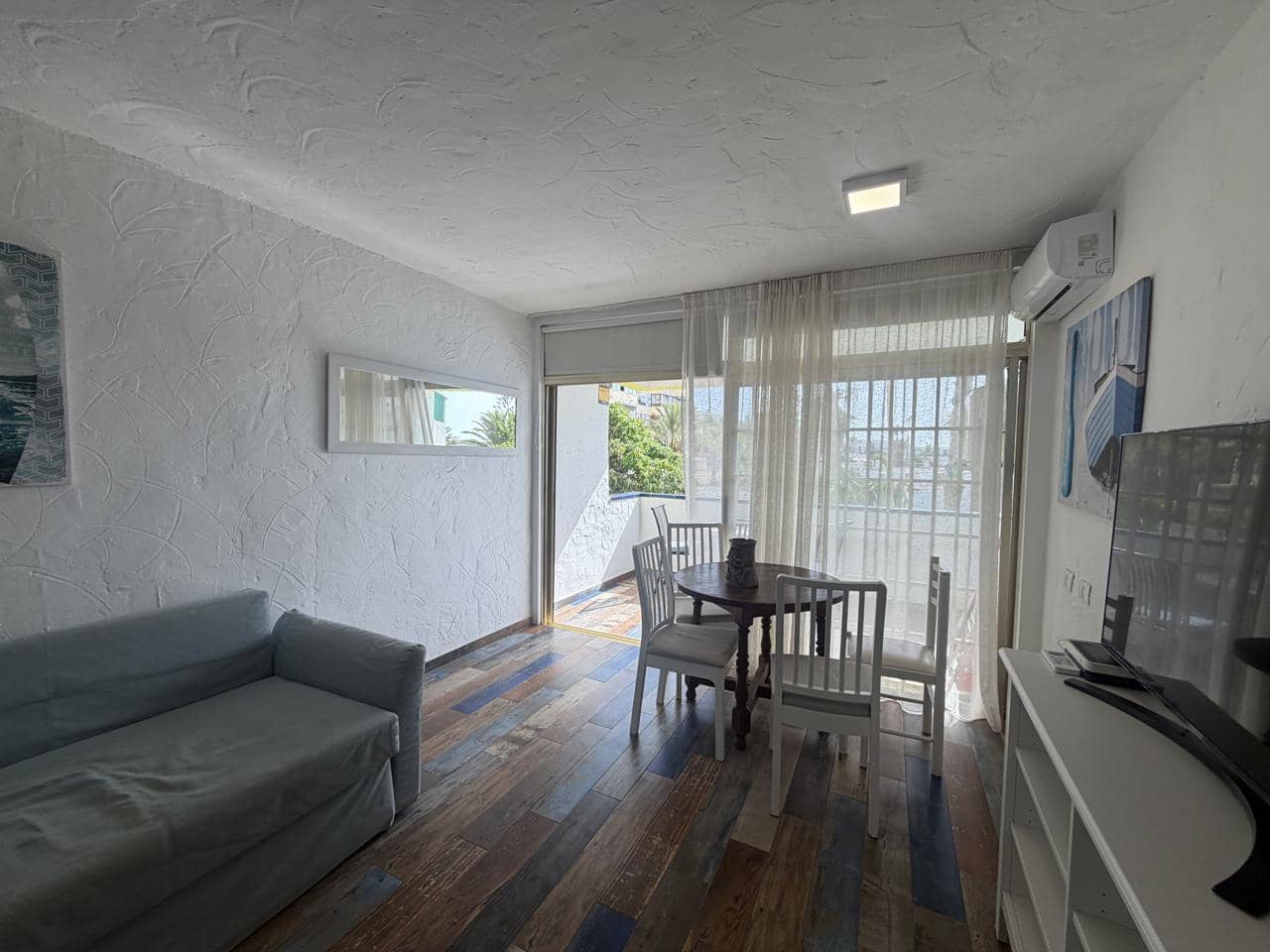 Apartamento para arrendar em San Agustin com piscina - 1 000 € (Ref: 10076951)