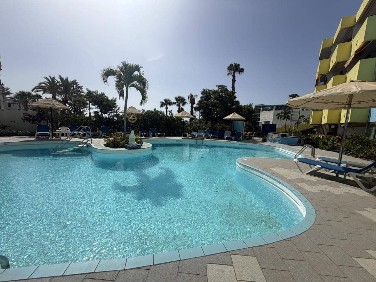 Apartamento para arrendar em San Agustin com piscina - 1 000 € (Ref: 10076951)