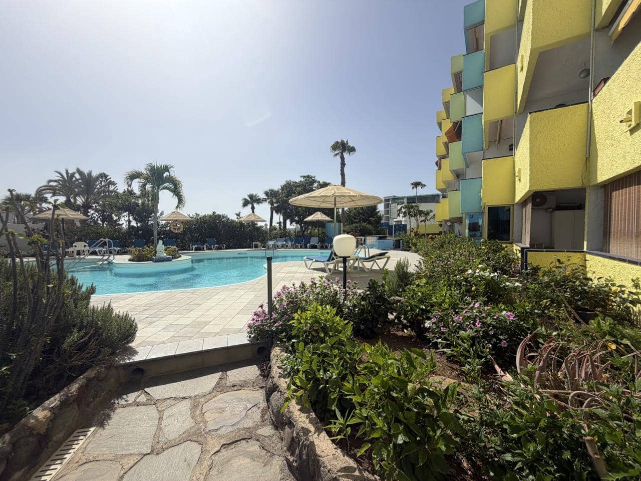 Apartamento para arrendar em San Agustin com piscina - 1 000 € (Ref: 10076951)