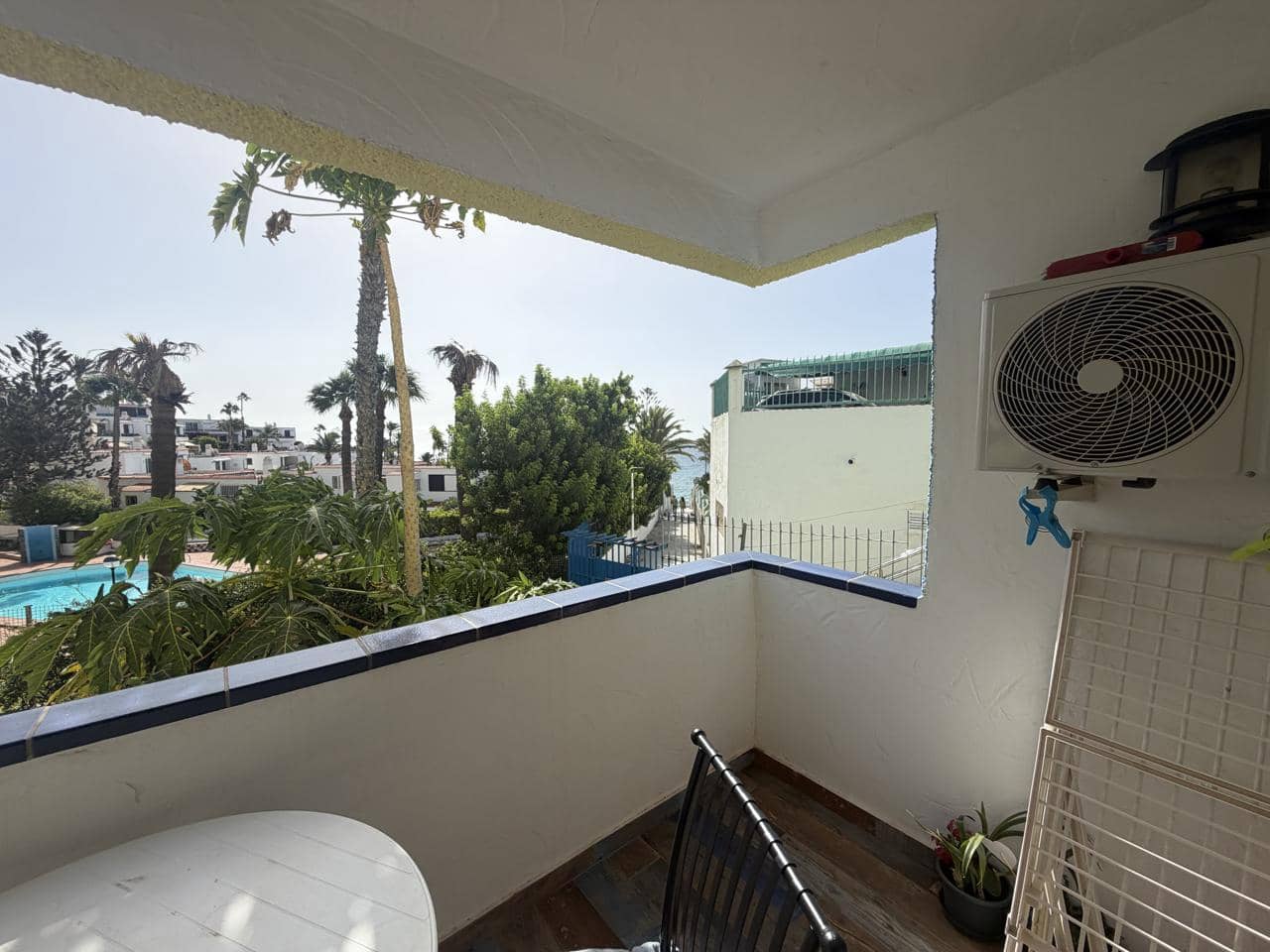 Apartamento para arrendar em San Agustin com piscina - 1 000 € (Ref: 10076951)