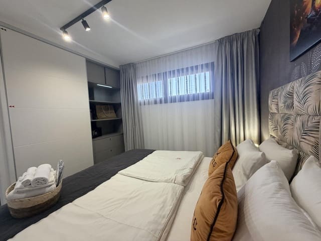 1 bedroom Flat for sale in Playa del Inglés, San Bartolomé de Tirajana with pool garage - € 265,000 (Ref: 10079935)