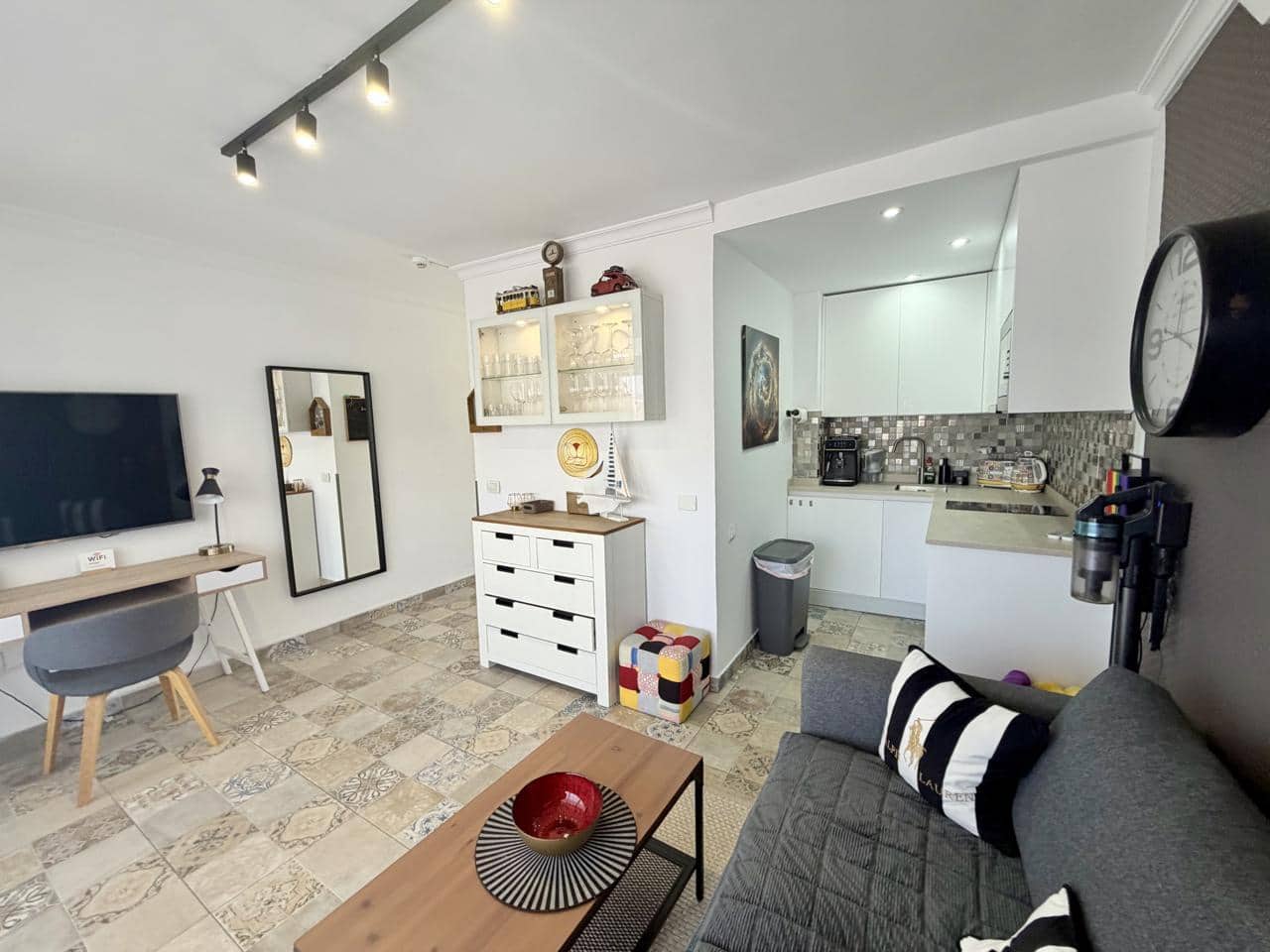 1 bedroom Flat for sale in Playa del Ingles with pool garage - € 265,000 (Ref: 10079935)
