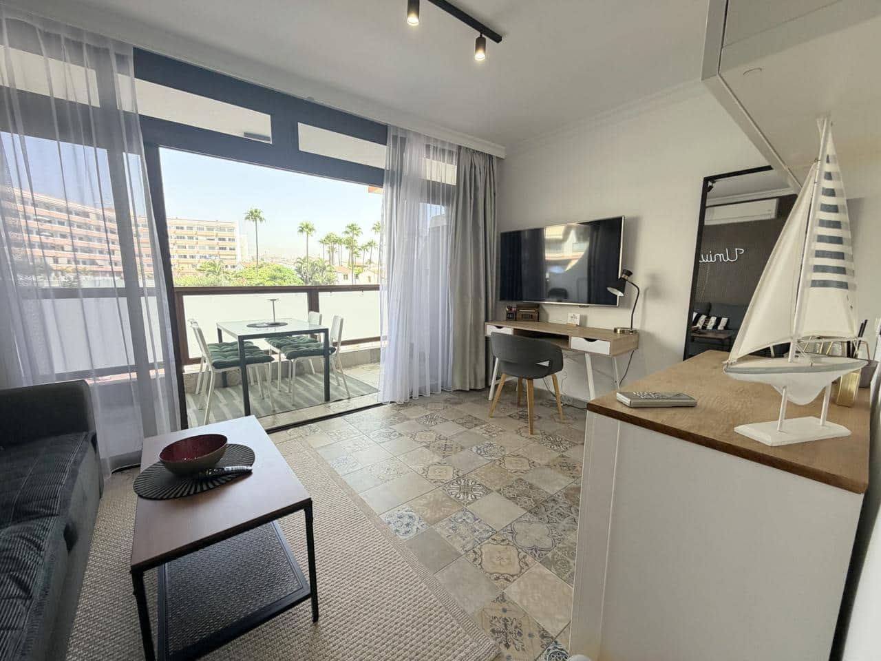 1 bedroom Flat for sale in Playa del Ingles with pool garage - € 265,000 (Ref: 10079935)