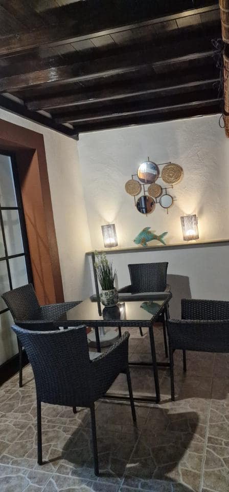 2 slaapkamer Flat te huur in Agaete met garage - € 1.200 (Ref: 10085295)