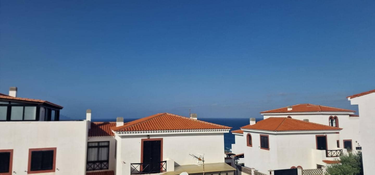 2 slaapkamer Flat te huur in Agaete met garage - € 1.200 (Ref: 10085295)