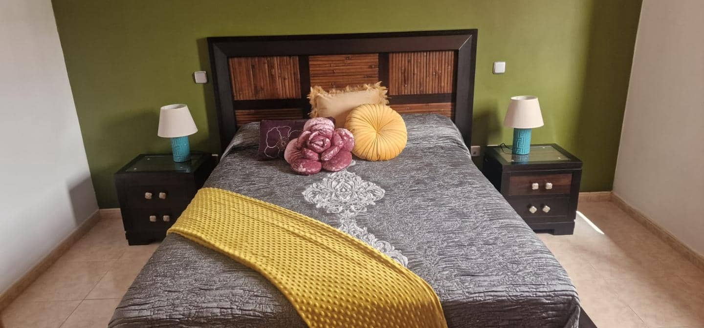 2 slaapkamer Flat te huur in Agaete met garage - € 1.200 (Ref: 10085295)