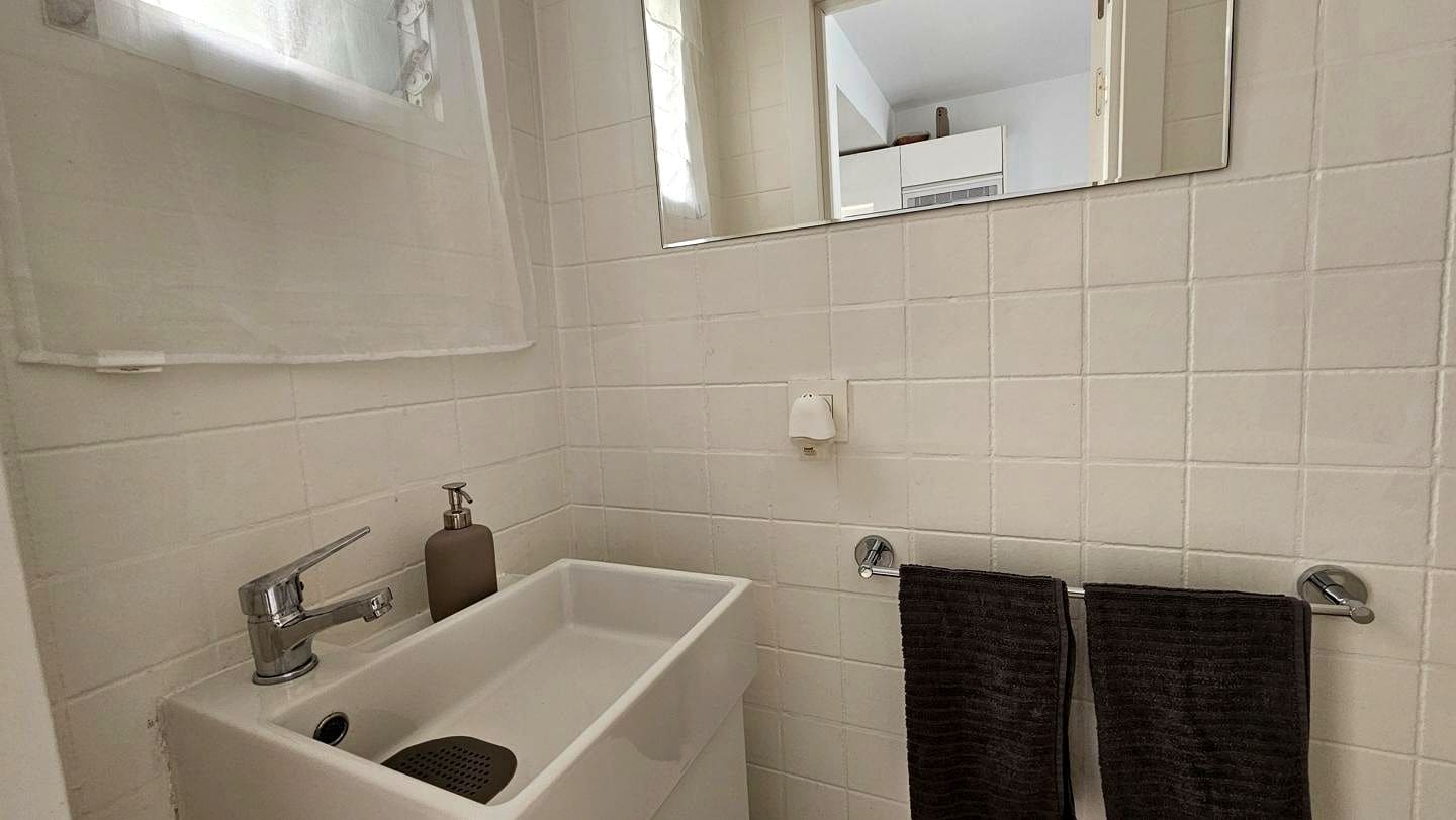 1 sovrum Lägenhet att hyra i Sonneland med pool - 1 000 € (Ref: 10095792)