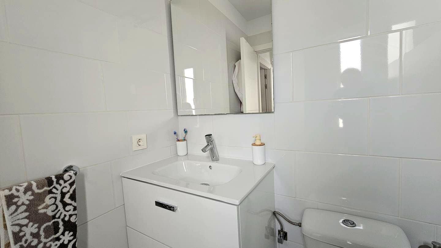 1 sovrum Lägenhet att hyra i Sonneland med pool - 1 000 € (Ref: 10095792)
