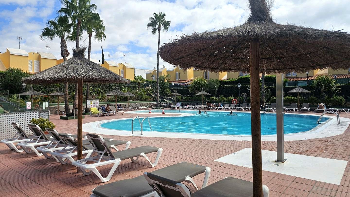 1 sovrum Lägenhet att hyra i Sonneland med pool - 1 000 € (Ref: 10095792)