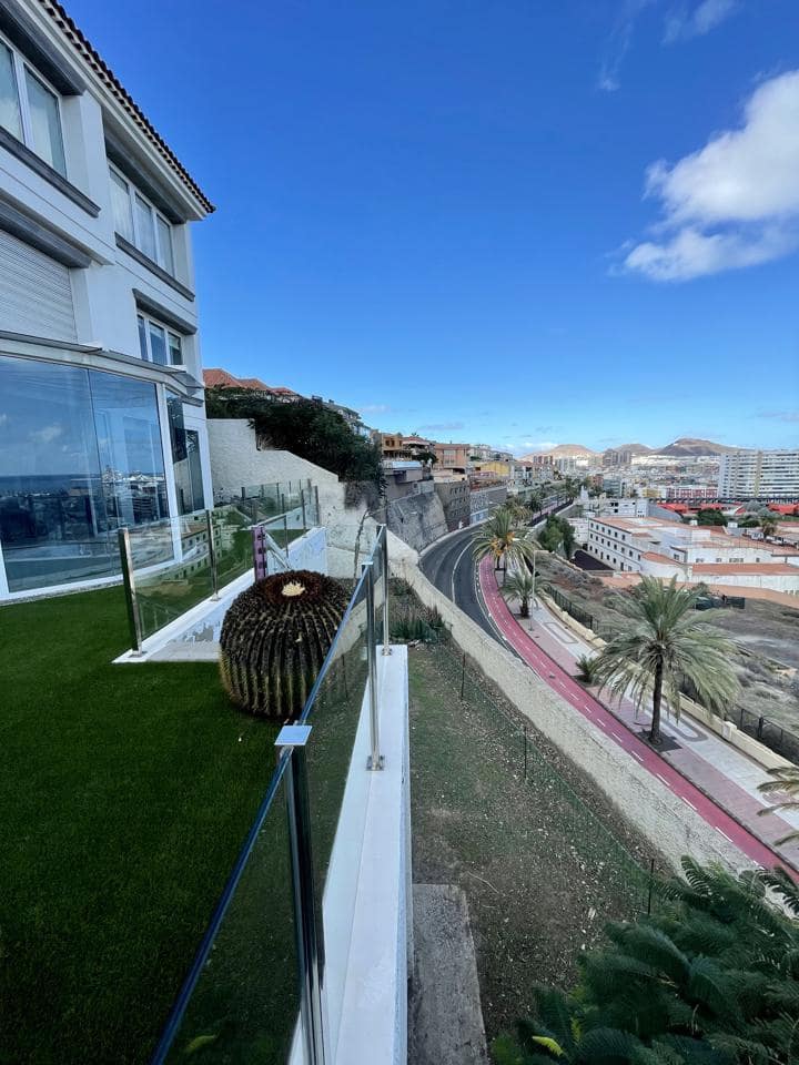 5 quarto Moradia para venda em Las Palmas de Gran Canaria com piscina garagem - 2 300 000 € (Ref: 10095793)