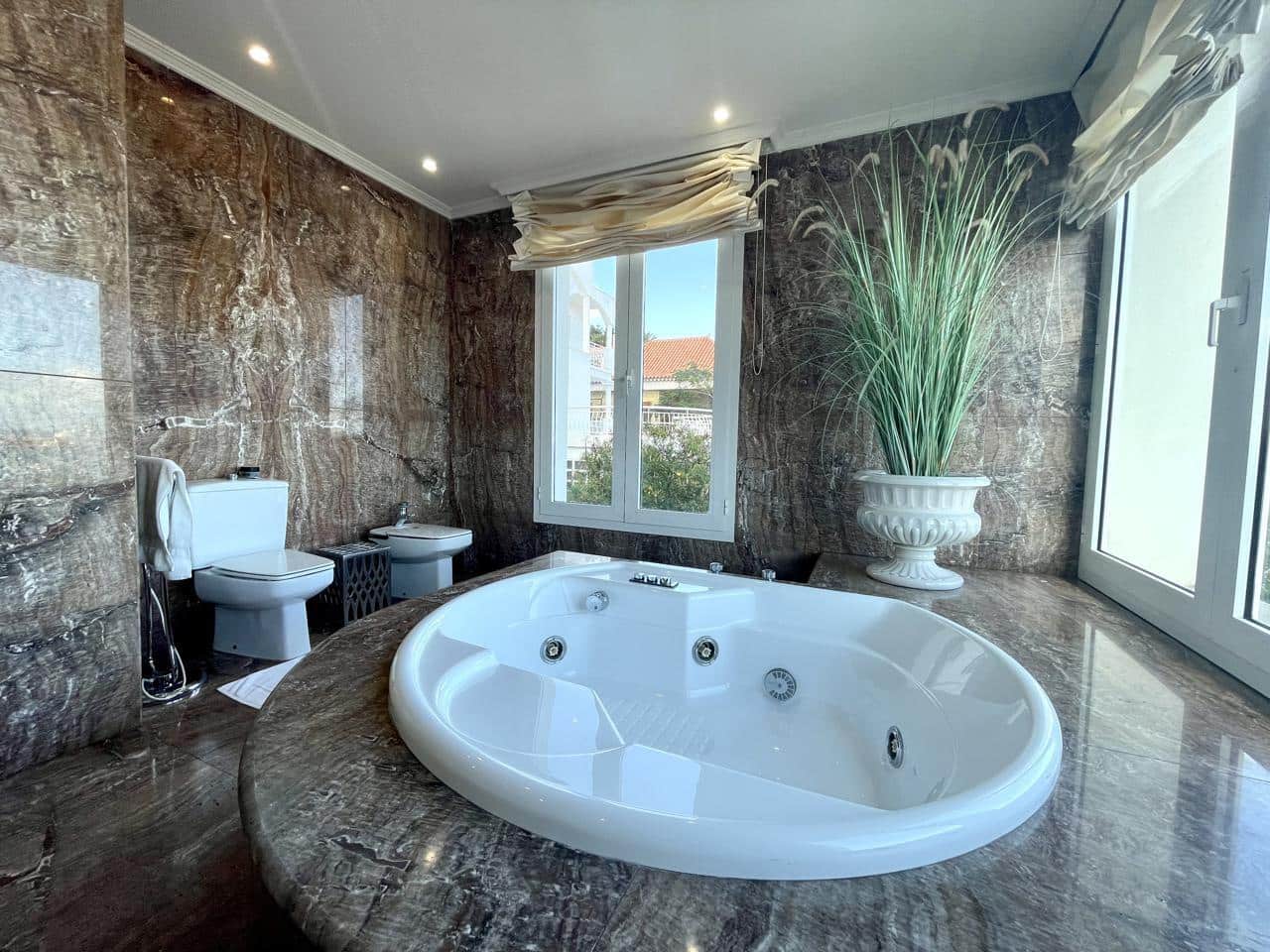 5 quarto Moradia para venda em Las Palmas de Gran Canaria com piscina garagem - 2 300 000 € (Ref: 10095793)