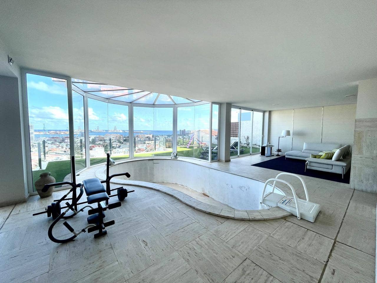 5 quarto Moradia para venda em Las Palmas de Gran Canaria com piscina garagem - 2 300 000 € (Ref: 10095793)