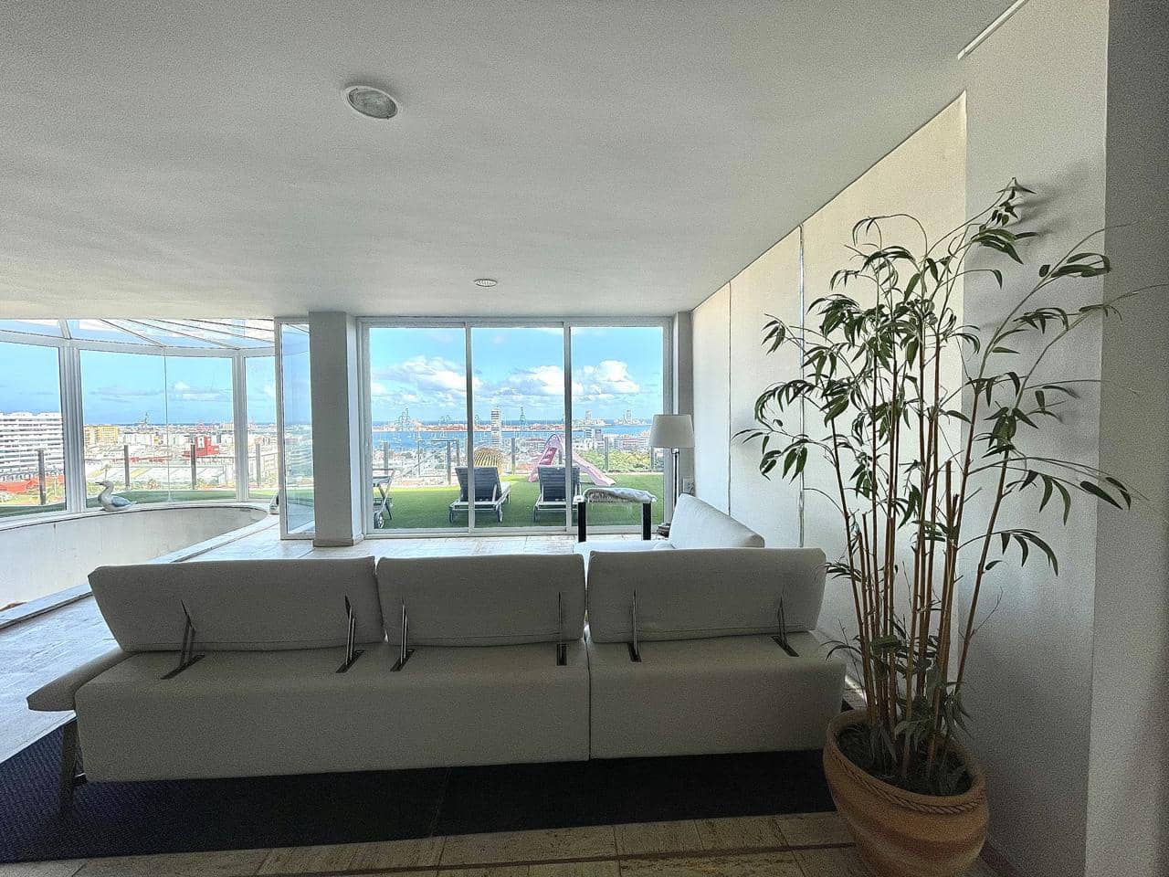 5 quarto Moradia para venda em Las Palmas de Gran Canaria com piscina garagem - 2 300 000 € (Ref: 10095793)