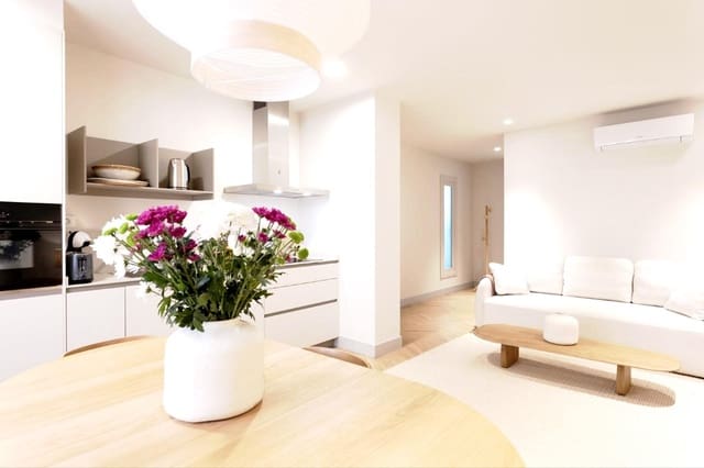 2 soveværelse Lejlighed til leje i San Cristóbal de La Laguna - € 1.700 (Ref: 10099420)