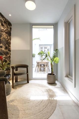 2 soveværelse Lejlighed til leje i San Cristóbal de La Laguna - € 1.700 (Ref: 10099420)