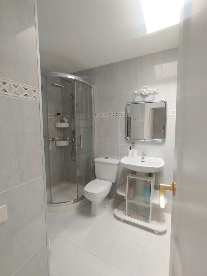 2 soverom Bungalow til leie i Sonneland med svømmebasseng - € 1 250 (Ref: 10099421)