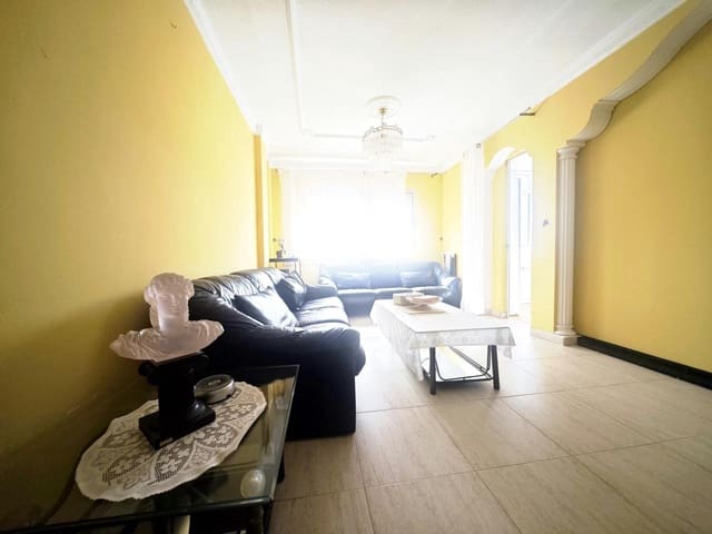 3 slaapkamer Flat te huur in San Fernando, Moya met garage - € 1.600 (Ref: 10106543)