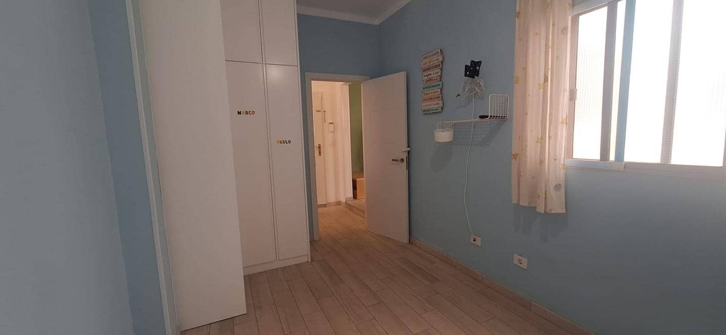 2 sovrum Lägenhet att hyra i Telde - 890 € (Ref: 10113252)