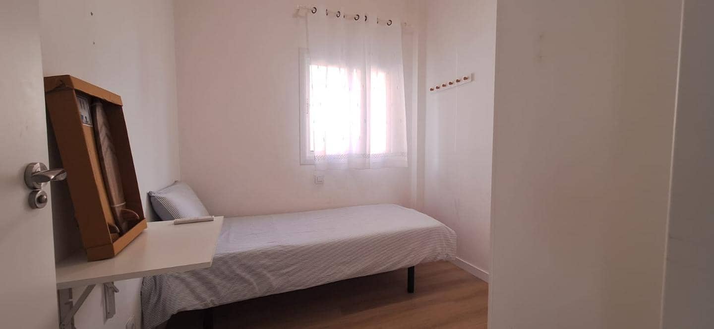 3 sovrum Lägenhet att hyra i Arinaga - 1 350 € (Ref: 10118420)