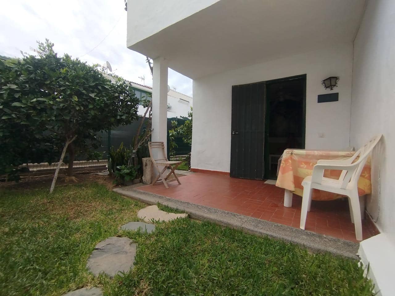 1 bedroom Villa for rent in Sonneland with pool - € 1,300 (Ref: 10118421)