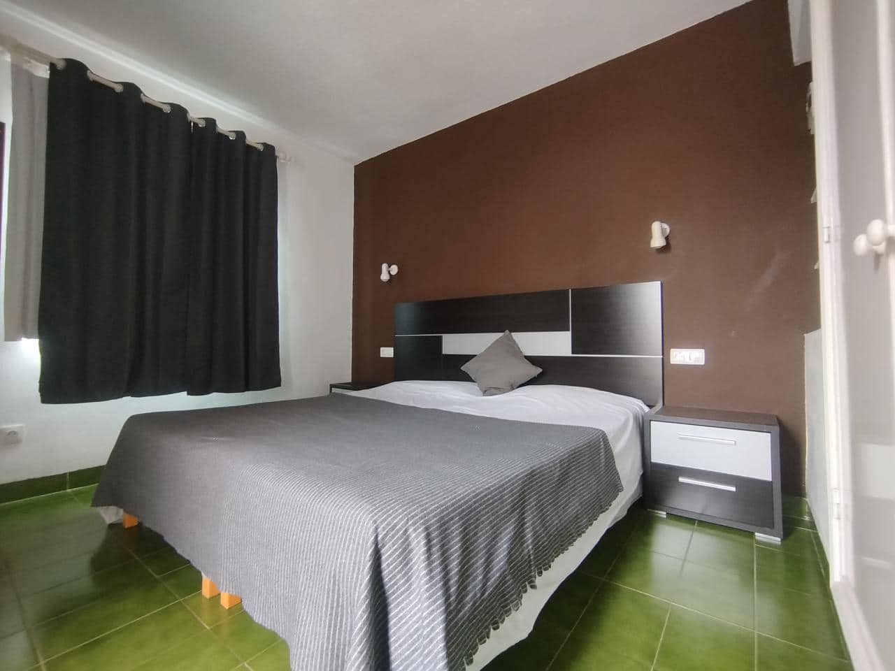 1 bedroom Villa for rent in Sonneland with pool - € 1,300 (Ref: 10118421)