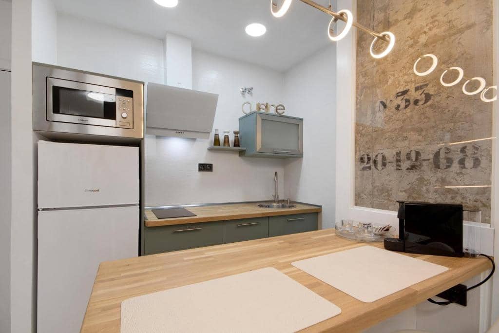 1 soveværelse Lejlighed til leje i Las Palmas de Gran Canaria - € 950 (Ref: 10121048)