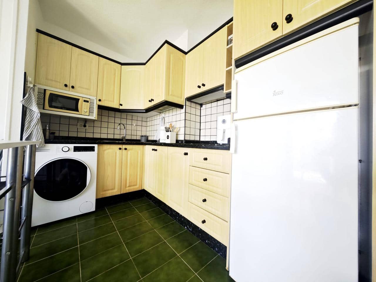Appartement de 1 chambre à louer à Sonneland avec piscine - 1 100 € (Ref: 10130387)