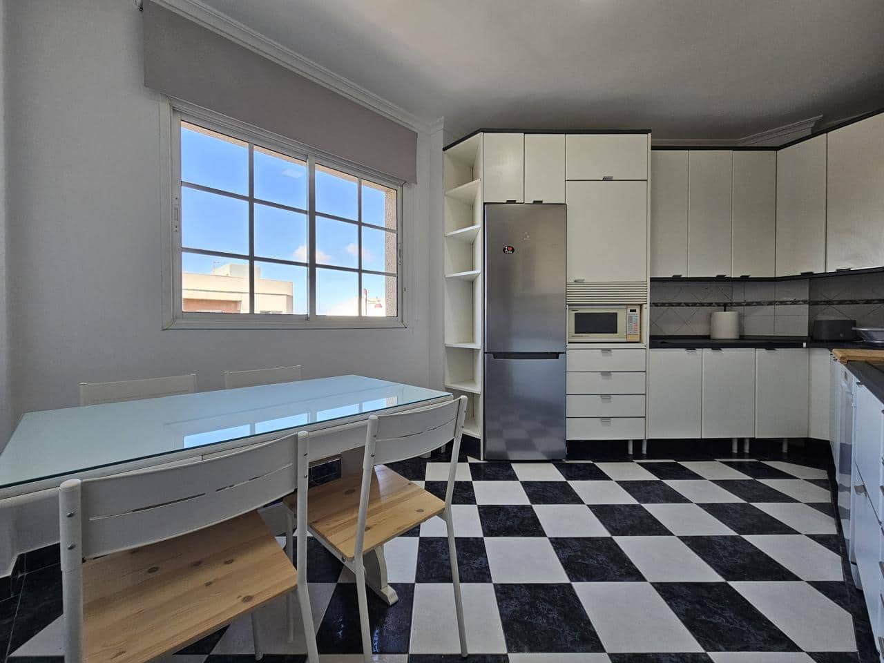 3 soverom Leilighet til leie i Arinaga med garasje - € 1 300 (Ref: 10145033)