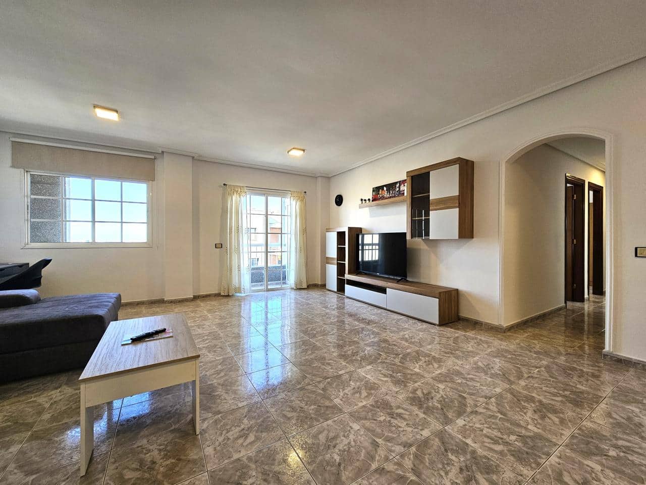 3 soverom Leilighet til leie i Arinaga med garasje - € 1 300 (Ref: 10145033)