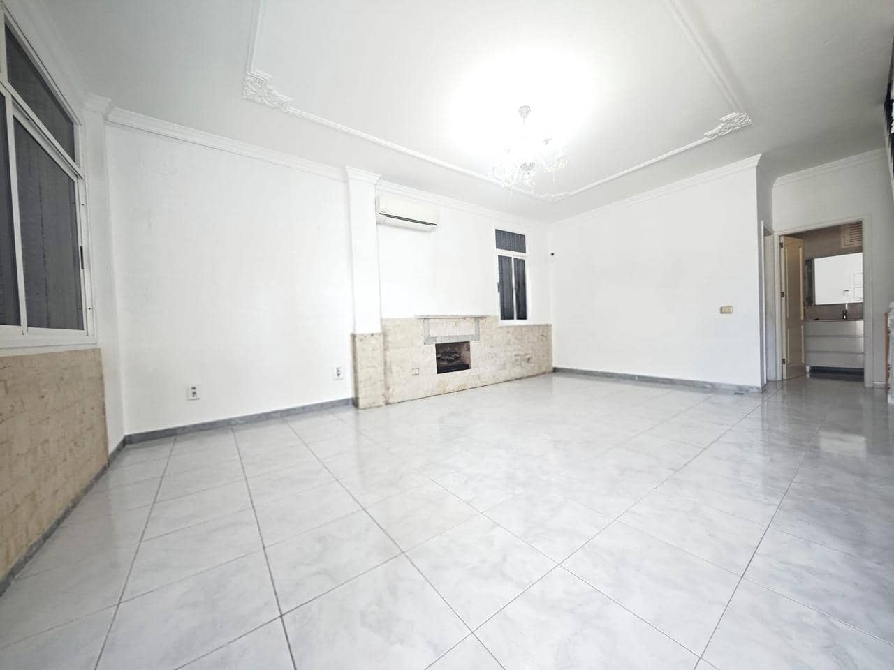 4 Zimmer Villa zu verkaufen in San Fernando mit Garage - 790.000 € (Ref: 10148133)
