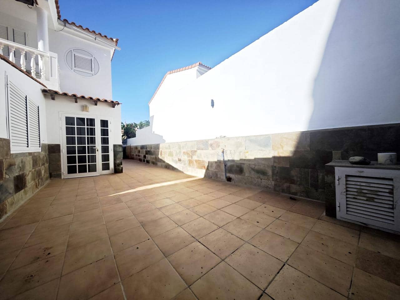 4 Zimmer Villa zu verkaufen in San Fernando mit Garage - 790.000 € (Ref: 10148133)