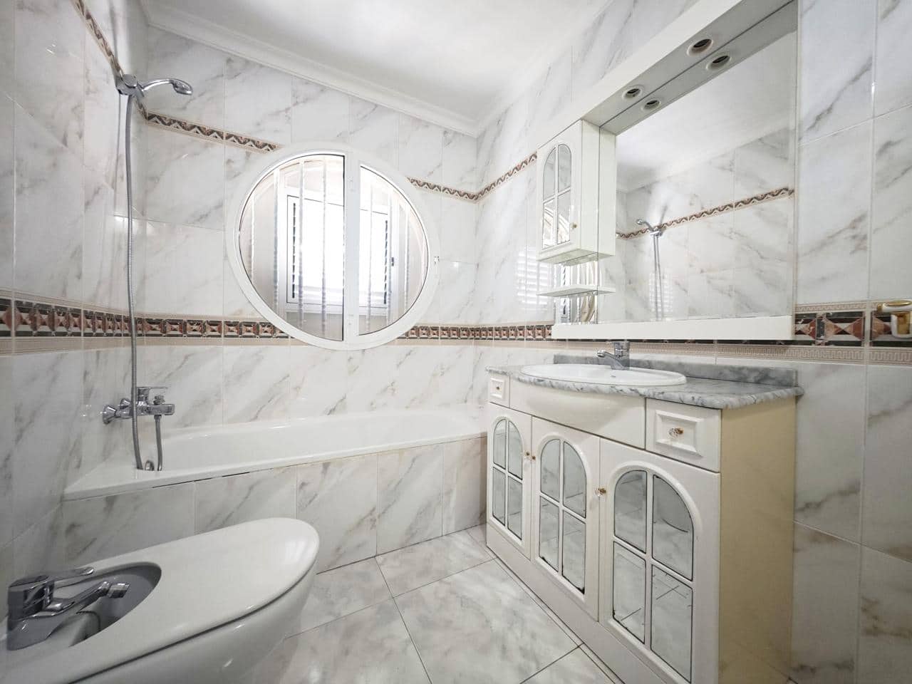 4 Zimmer Villa zu verkaufen in San Fernando mit Garage - 790.000 € (Ref: 10148133)
