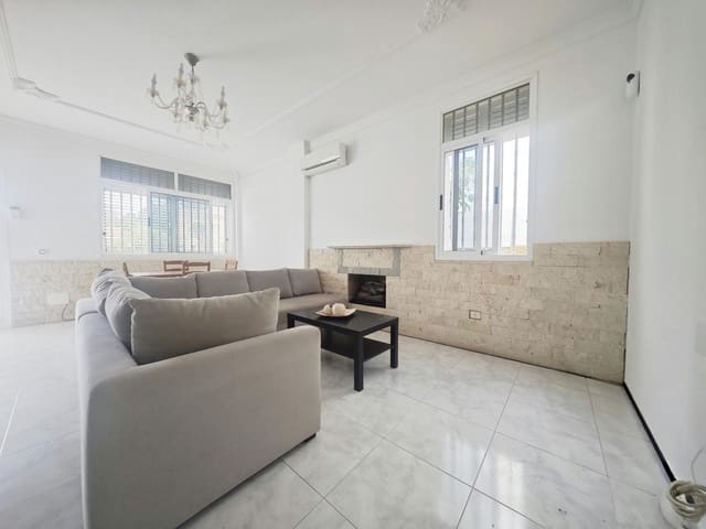 4 bedroom Villa for sale in San Fernando, Moya with garage - € 790,000 (Ref: 10148133)