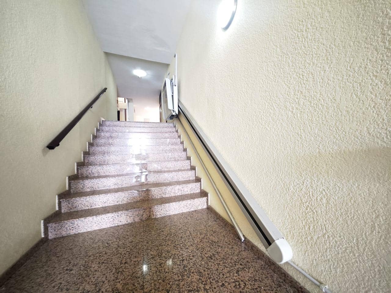 2 sovrum Lägenhet att hyra i Arinaga med garage - 1 100 € (Ref: 10148134)