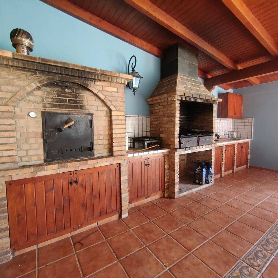 3 makuuhuone Huvila vuokrattavana paikassa Santa Maria de Guia de Gran Canaria mukana 
autotalli - 1 800 € (Ref: 10167916)