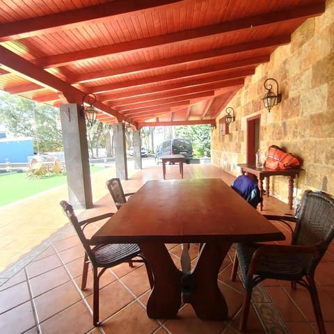 3 makuuhuone Huvila vuokrattavana paikassa Santa María de Guía de Gran Canaria mukana 
autotalli - 1 800 € (Ref: 10167916)